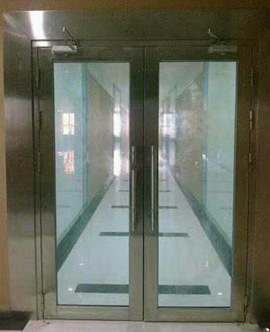 不銹鋼玻璃防火門(mén)